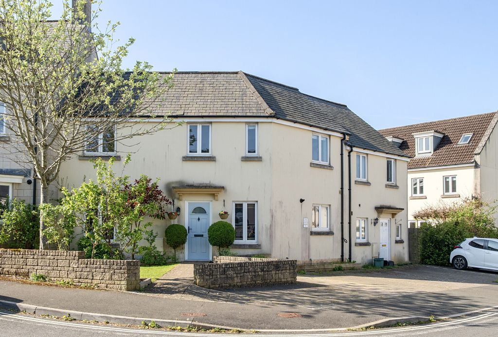 Property photo 1 of 16 1448564-1-69E8960...