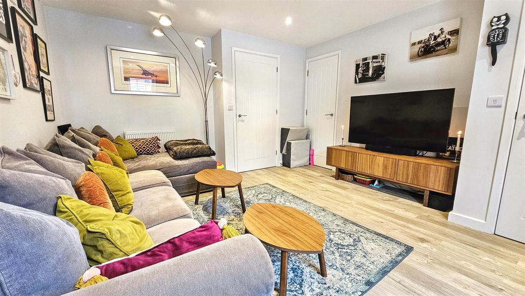 Property photo 3 of 11 20260331_112749.Jpg