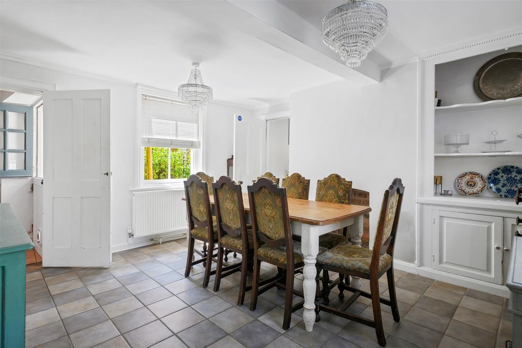 Property photo 3 of 22 56 Church St-Hi-11