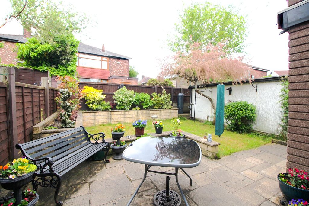 Property photo 3 of 12 Picture No. 05