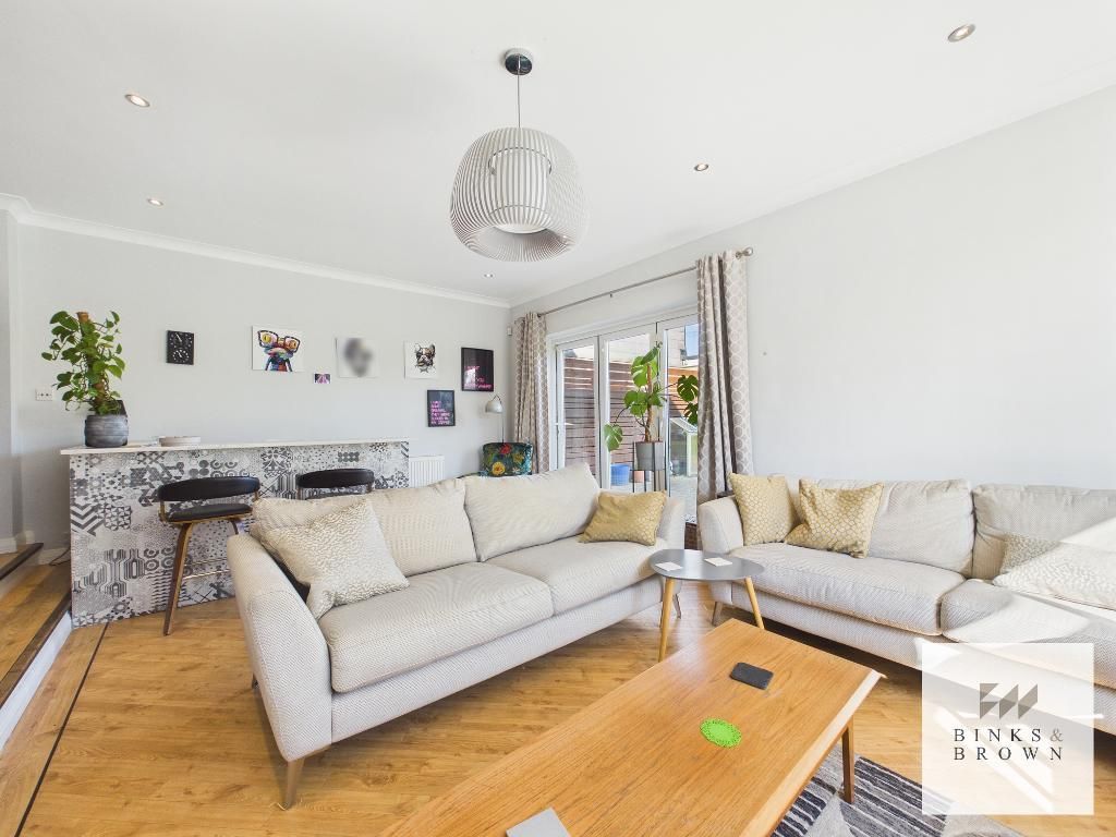 Property photo 3 of 29 Photo 3