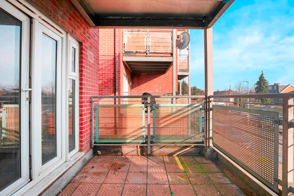Property photo 2 of 10 Balcony 