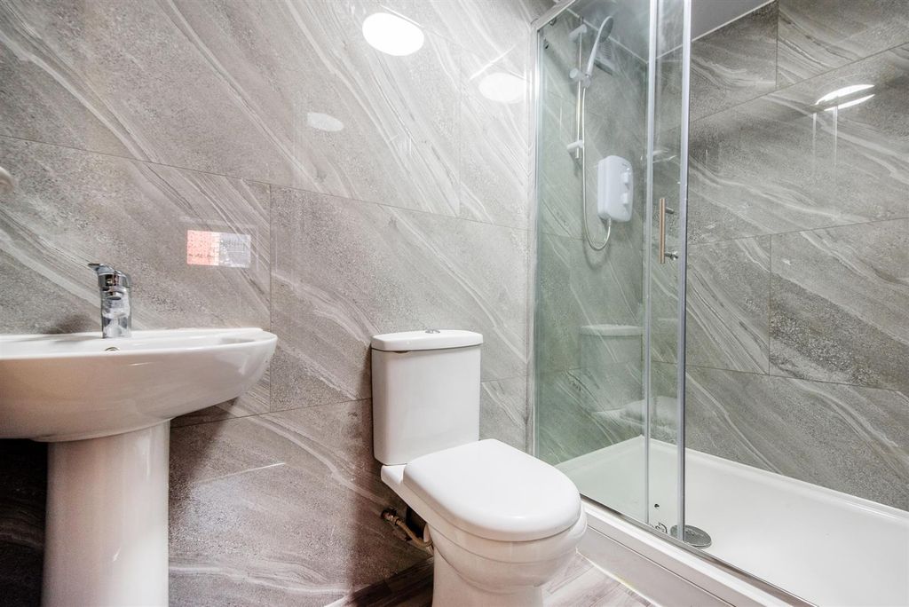 Additional image 8 of 3 bed flat for saleFleet Street, Preston PR1