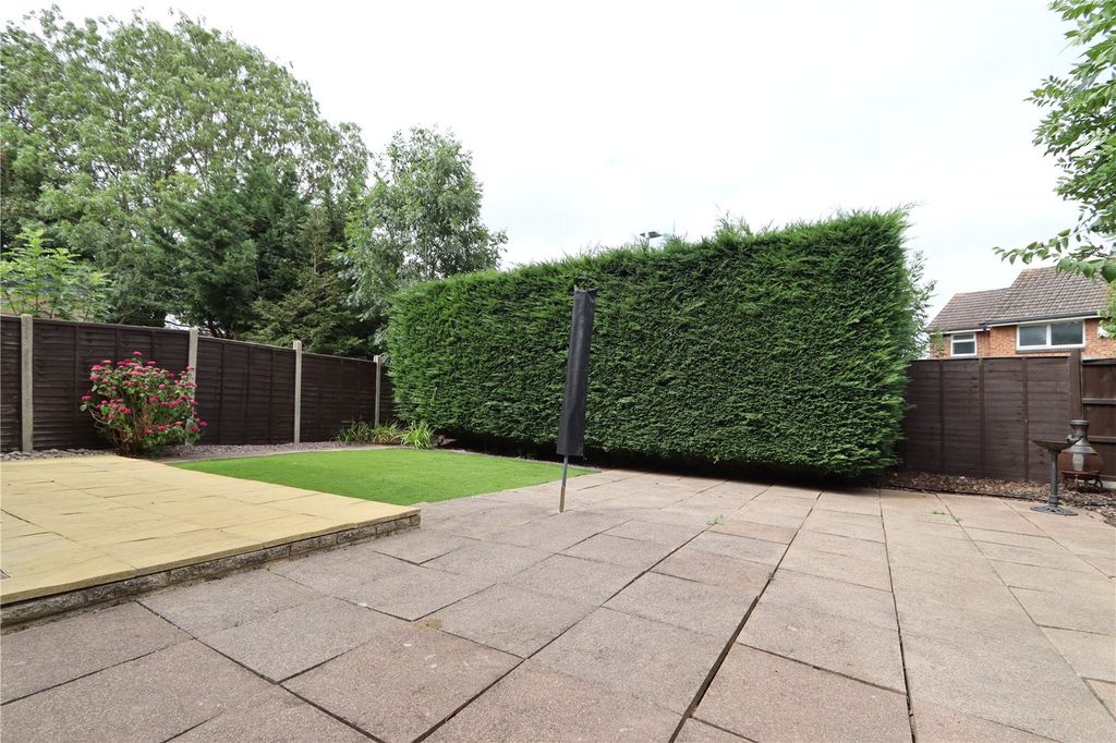 Property photo 2 of 15 Picture No. 12