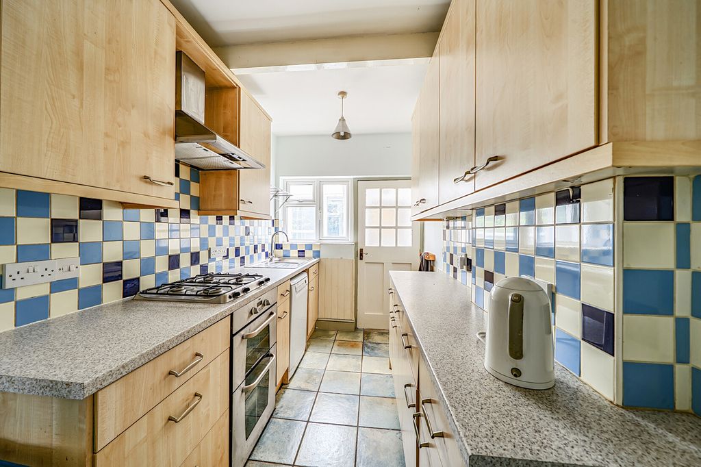 Property photo 2 of 20 Kitchen