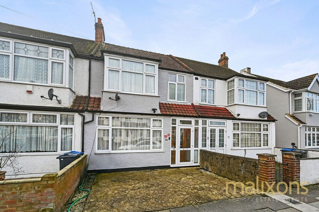 Property photo 1 of 9