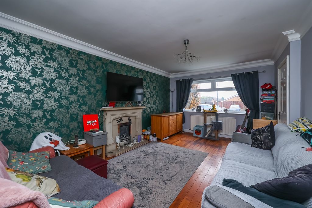 Property photo 3 of 18