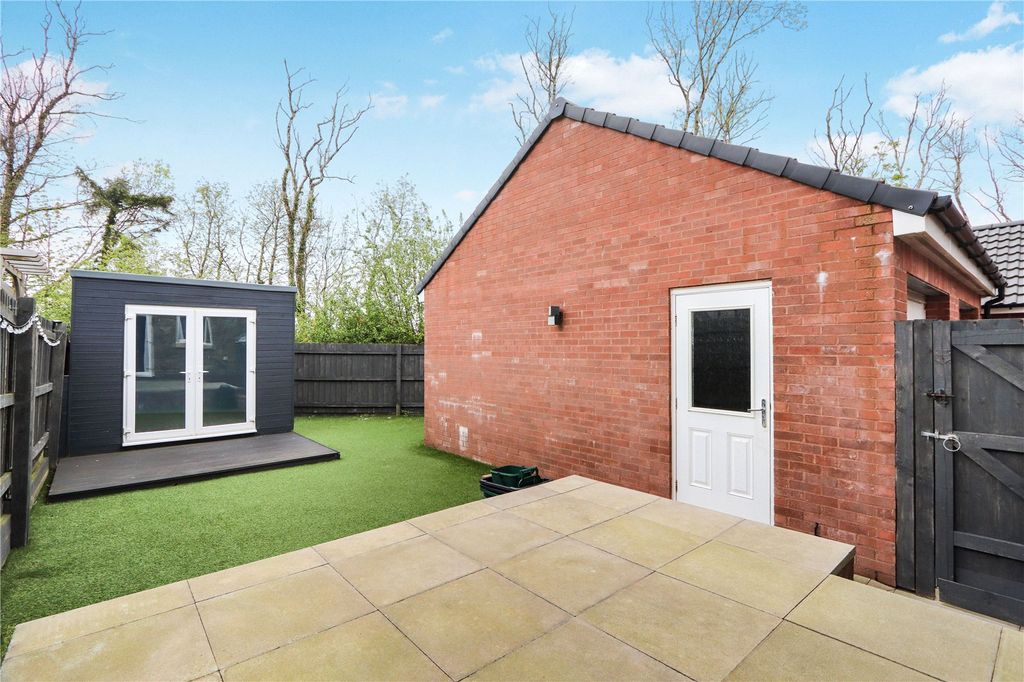 Property photo 3 of 13 Picture No. 11