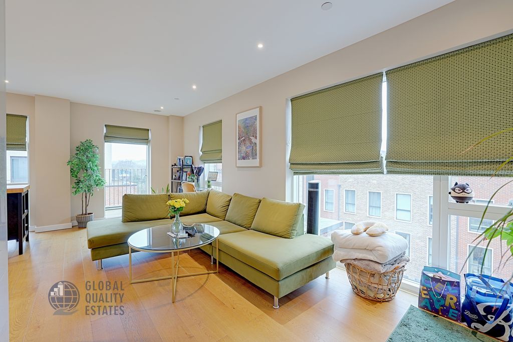 Property photo 1 of 12
