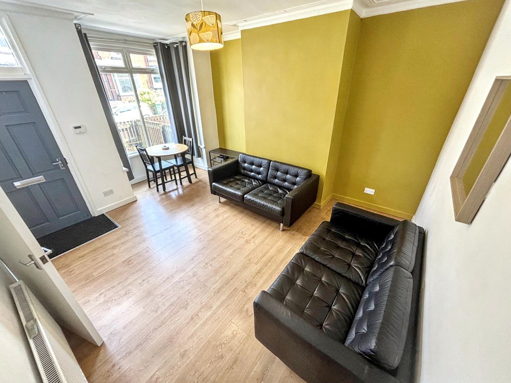Property photo 2 of 13 Img_3991