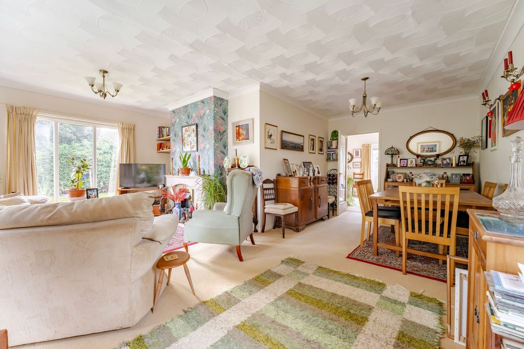 Property photo 3 of 19