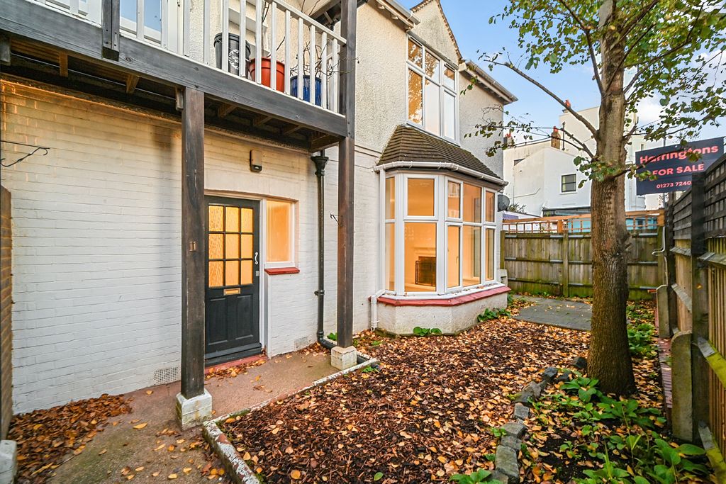 Property photo 1 of 21