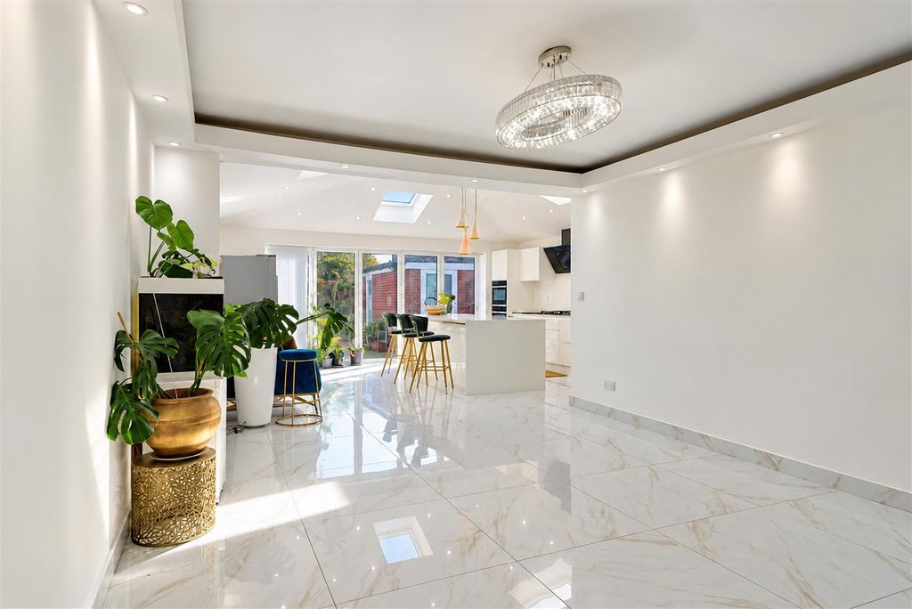 Property photo 2 of 21 Aqapjjuo39Aop0Gjnauc.Jpg