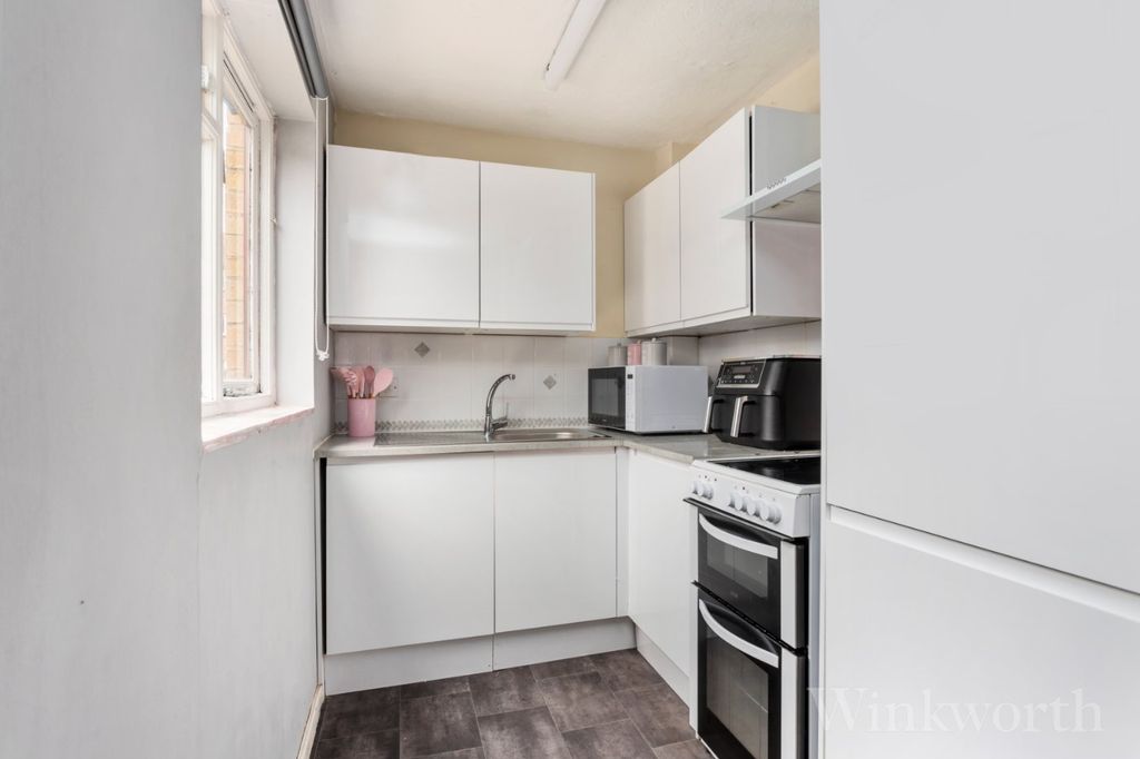 Property photo 2 of 7 Picture No. 22