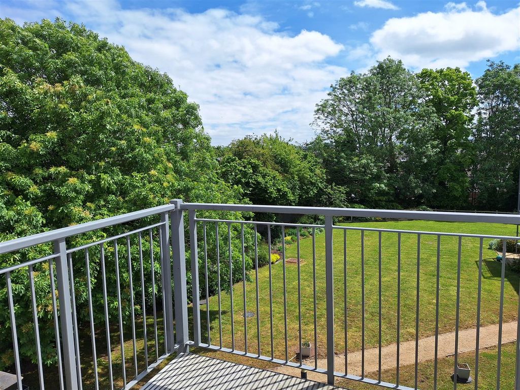 Property photo 2 of 16 Balcony