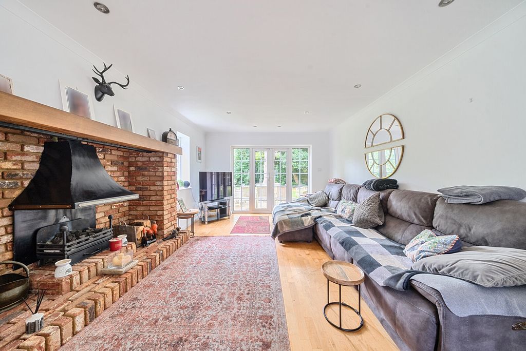 Property photo 2 of 32 Main - Living Room