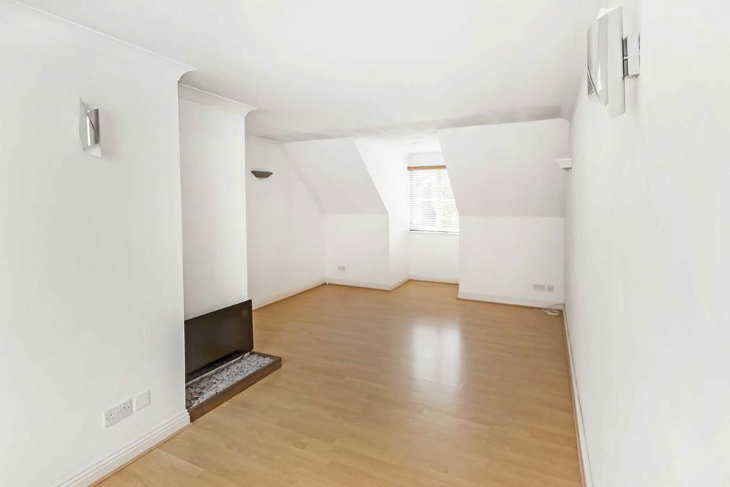 Property photo 2 of 4