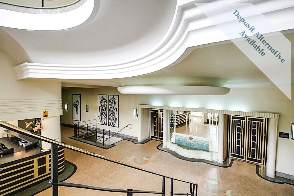 Property photo 3 of 7 Communal Entrance