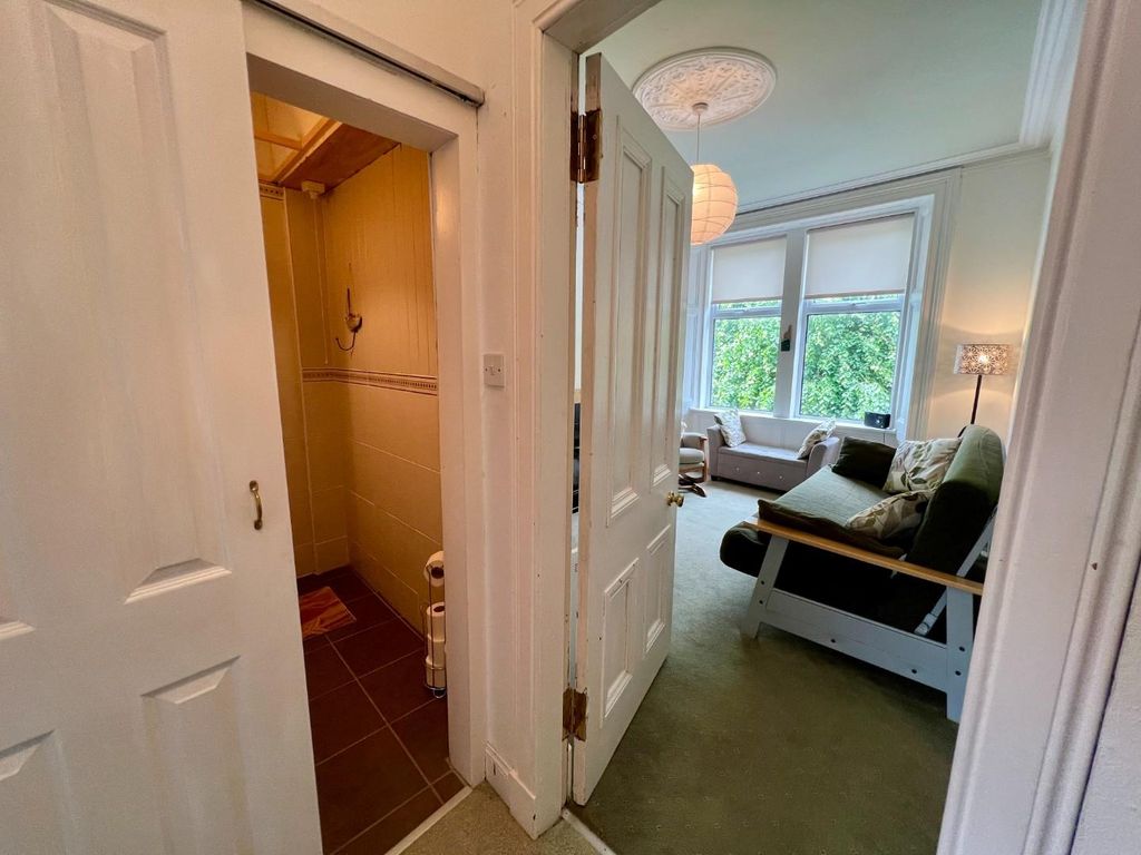 Property photo 2 of 21 Hall