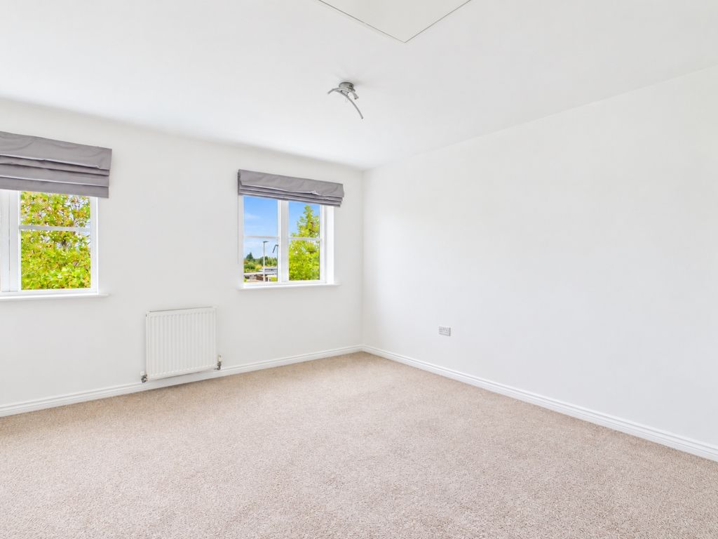 Property photo 3 of 8 Bright Empty Room With Blue Sky