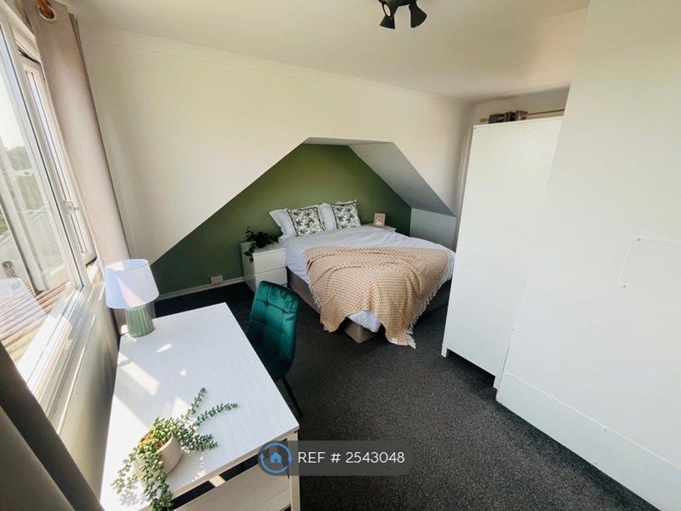 Property photo 2 of 9