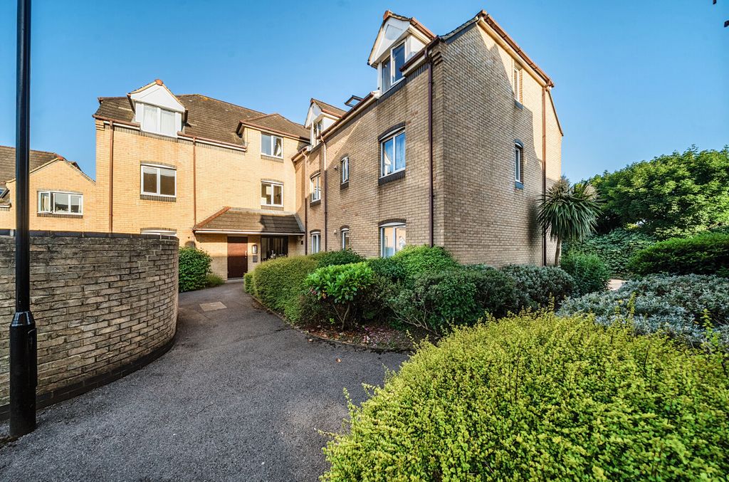 Property photo 1 of 11 1467830-18-6A15F5...
