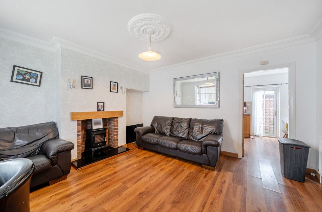 Property photo 2 of 20 1435038-20-69c3B6...