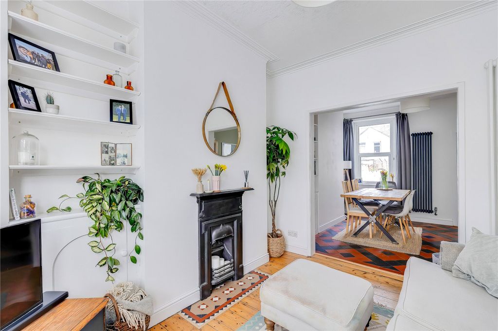 Property photo 3 of 33 Picture No. 19