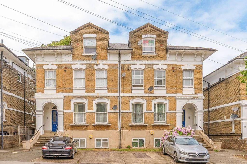 Property photo 1 of 17
