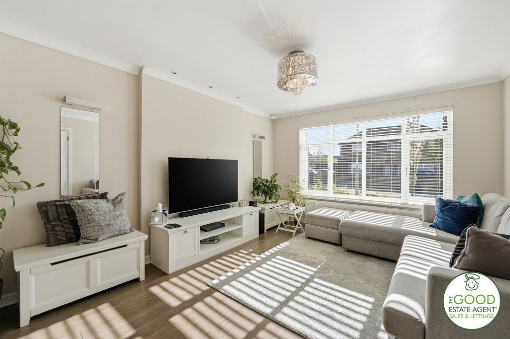 Property photo 2 of 35