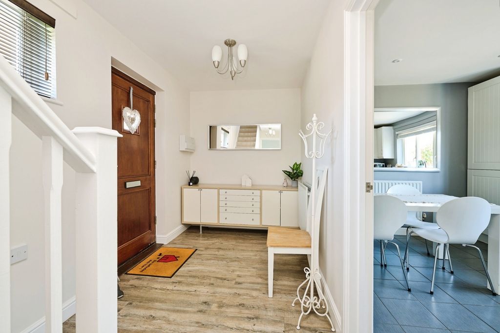 Property photo 2 of 18 Pbox-Img.Jpg