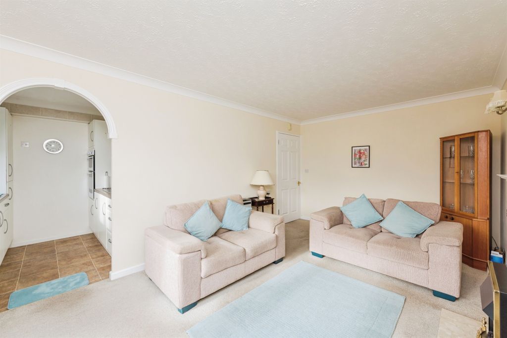 Property photo 3 of 17