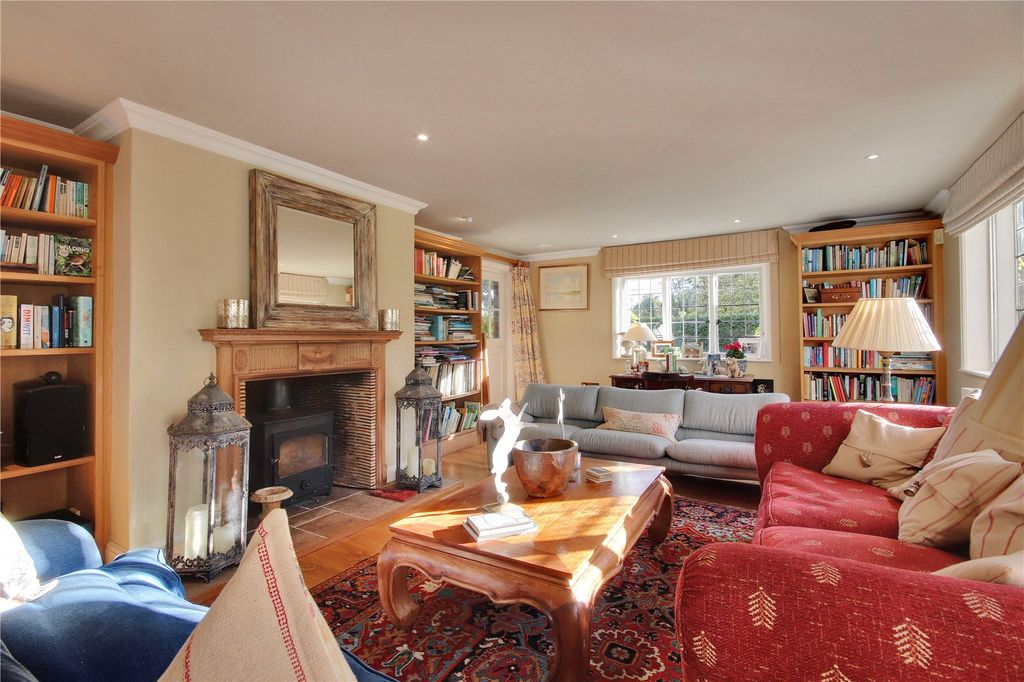 Property photo 3 of 24 Sitting Room