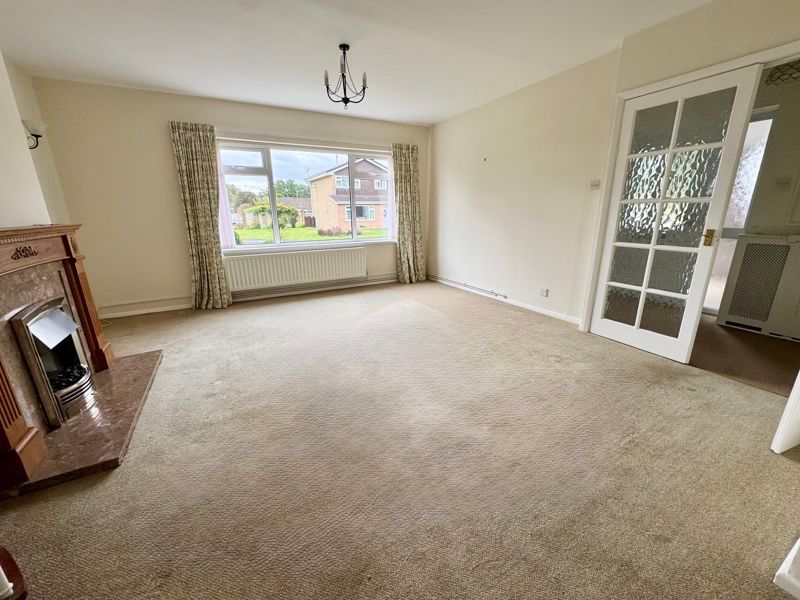 Property photo 2 of 22 Lounge