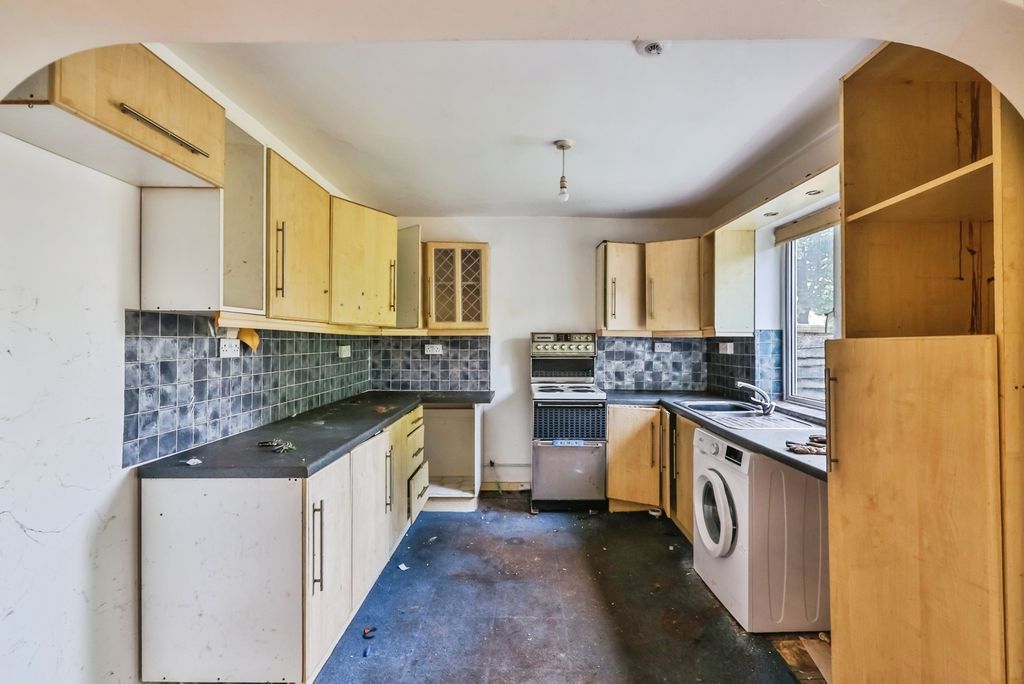 Property photo 2 of 20 Pbox-Img.Jpg