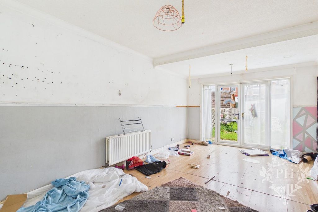 Property photo 3 of 14 Cam01415G0-Pr0496-Still006.Jpg