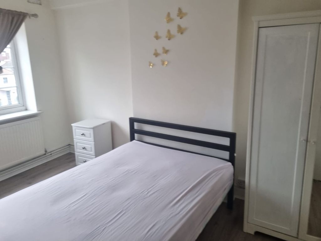 Property photo 1 of 3