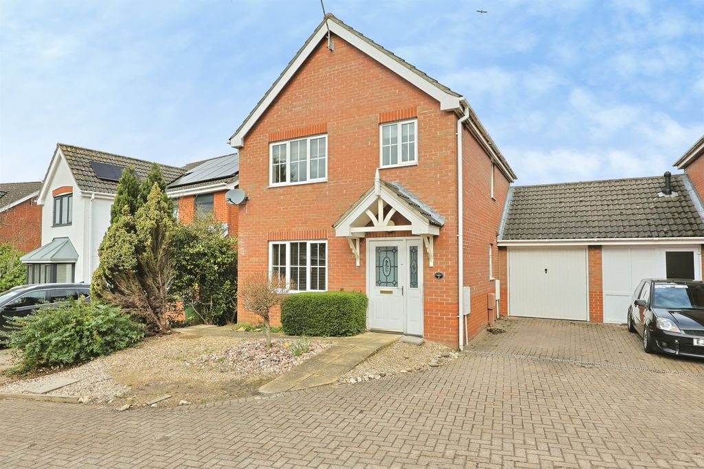 Property photo 1 of 18