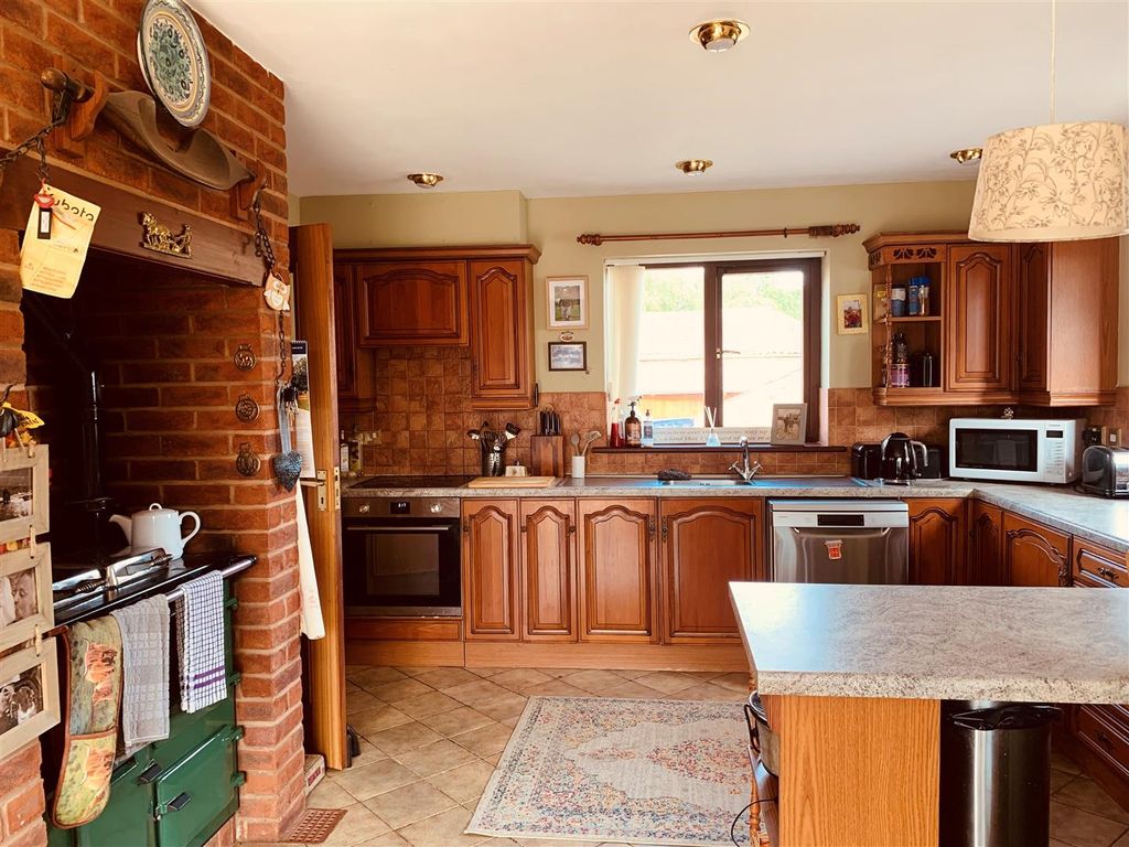 Property photo 2 of 15 Kitchen.Jpg