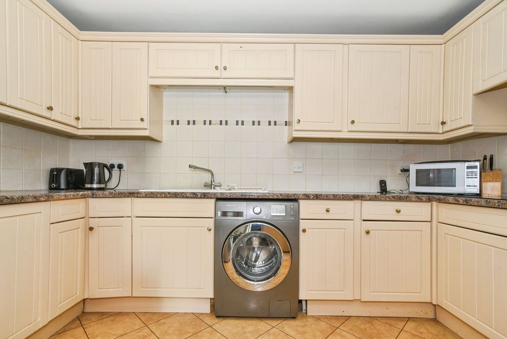 Property photo 3 of 10 Pbox-Img.Jpg