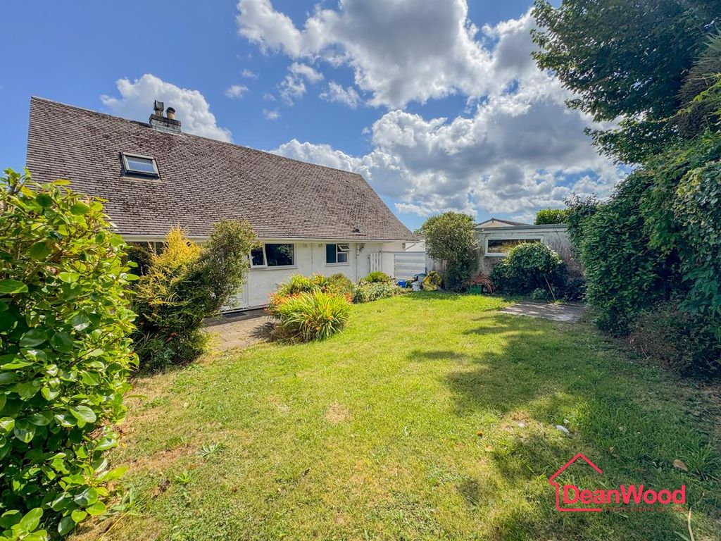 Property photo 3 of 32 3.Jpg