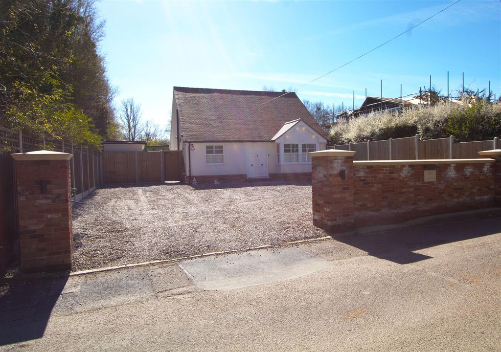 Property photo 2 of 18 Front Drive