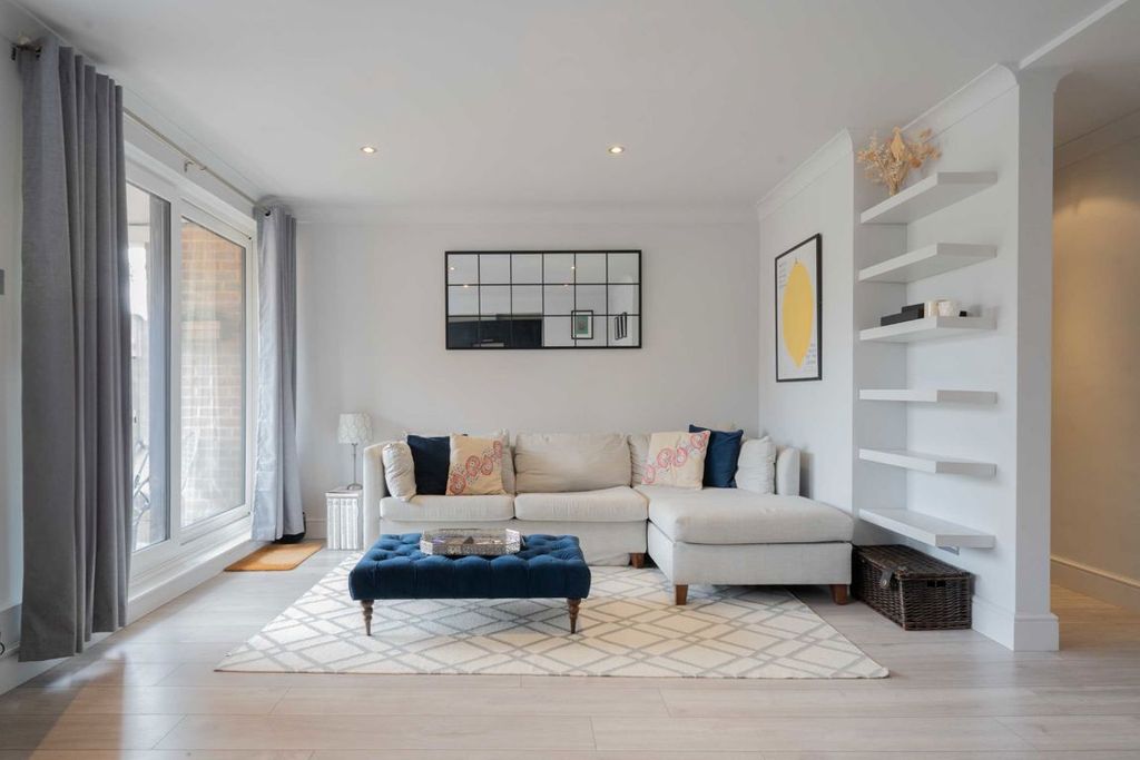 Property photo 1 of 6
