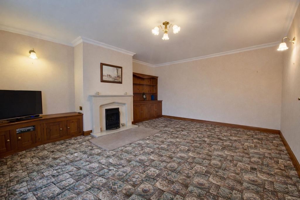 Property photo 2 of 27 Living Room 2.Png