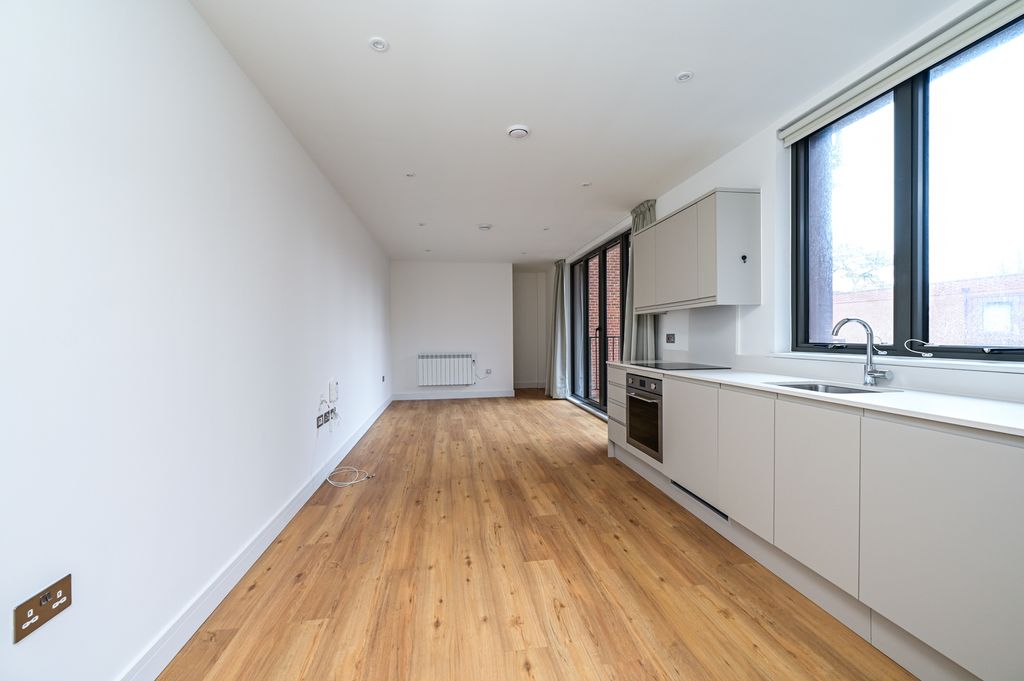 Property photo 2 of 7 Living Area