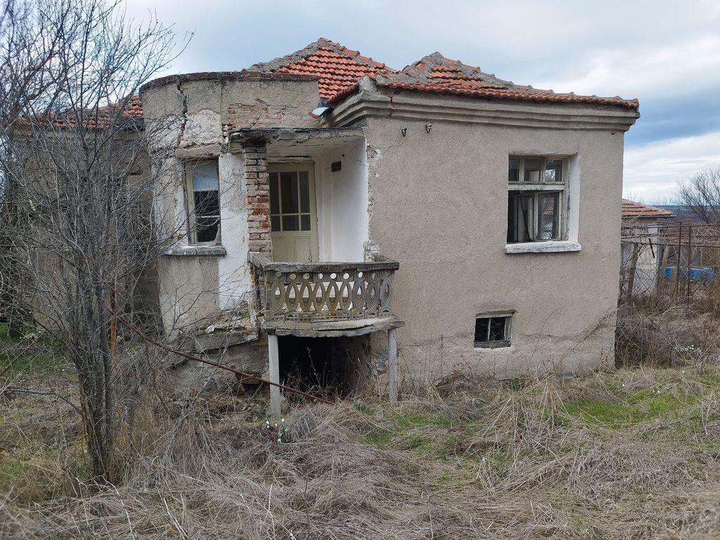 Property photo 1 of 5