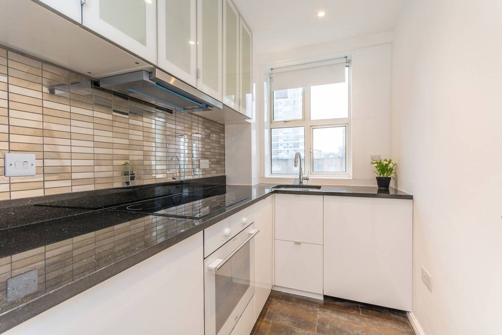 Property photo 3 of 7