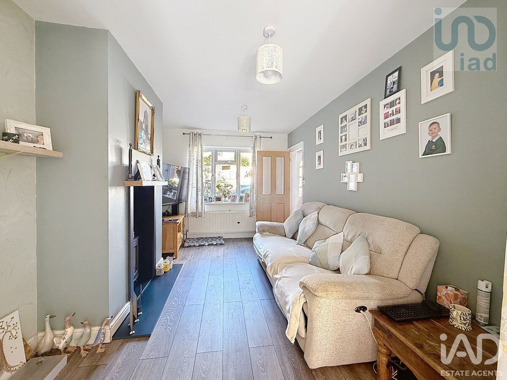 Property photo 2 of 22