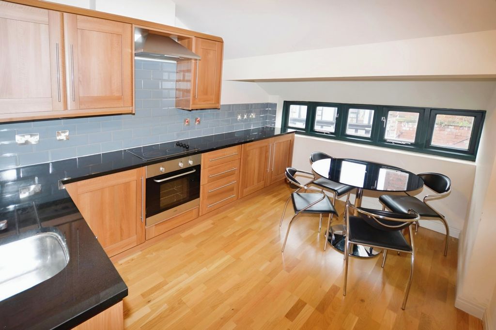 Property photo 3 of 16 Picture No. 32