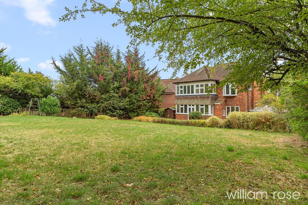 Property photo 3 of 29 Fieldclose_13.Jpg
